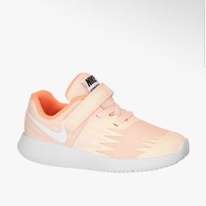 Nike Star Runner Sneakers